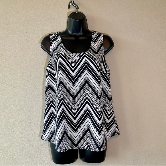 Skies are Blue pattern blouse black and white M - Picture 1 of 5